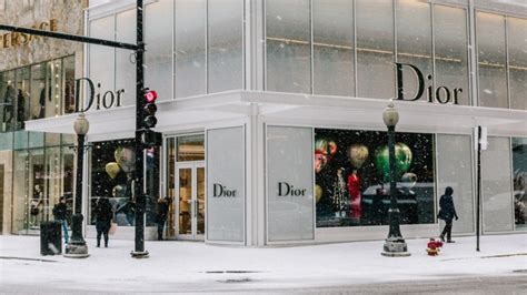 dior unveils chicago flagship